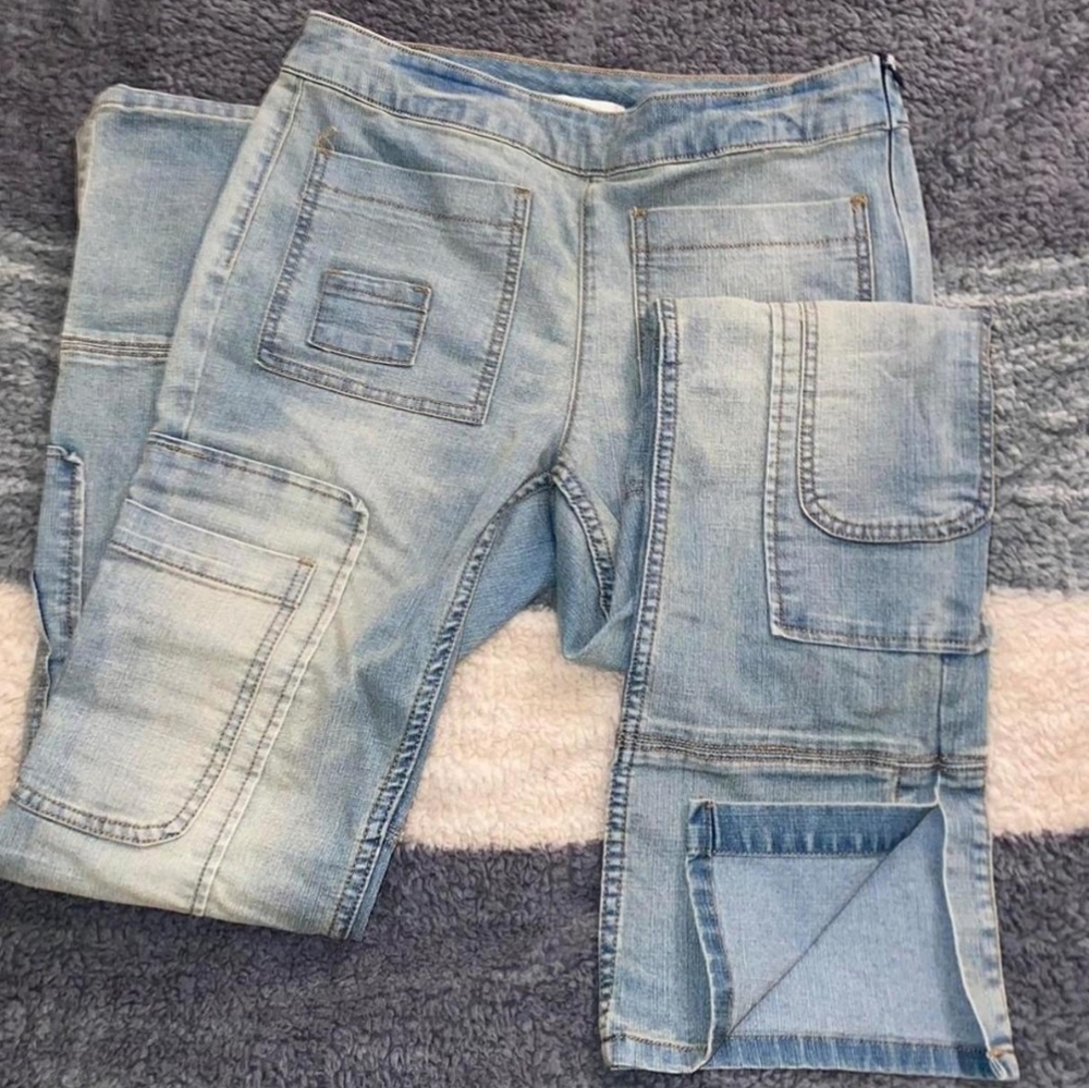 Bdg stretchy cargo style/slim fitting jeans